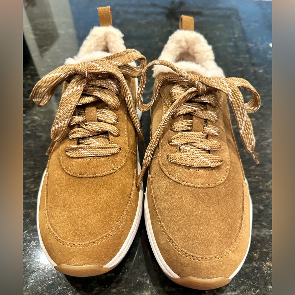 UGG Womens LA Glide Heritage Suede Sneaker Size 9 M